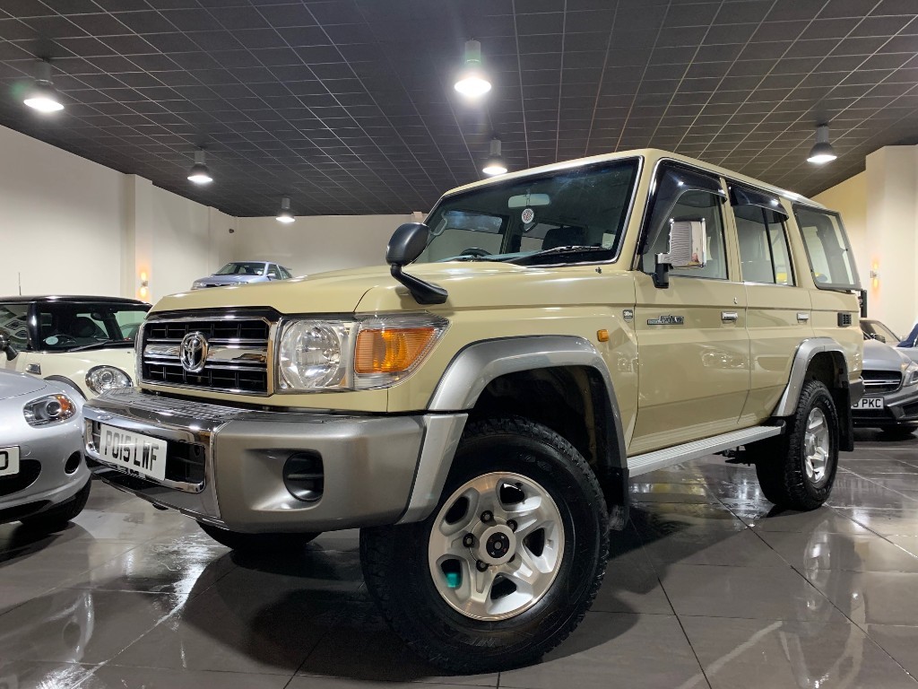 RHD Toyota Landcruiser 30th Anniversary 70 series (2015) - 70,000mls ...